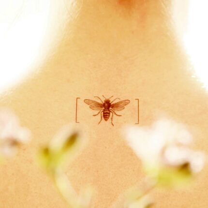 Tatuaggio temporaneo Ape Bee dietro al collo Paperself